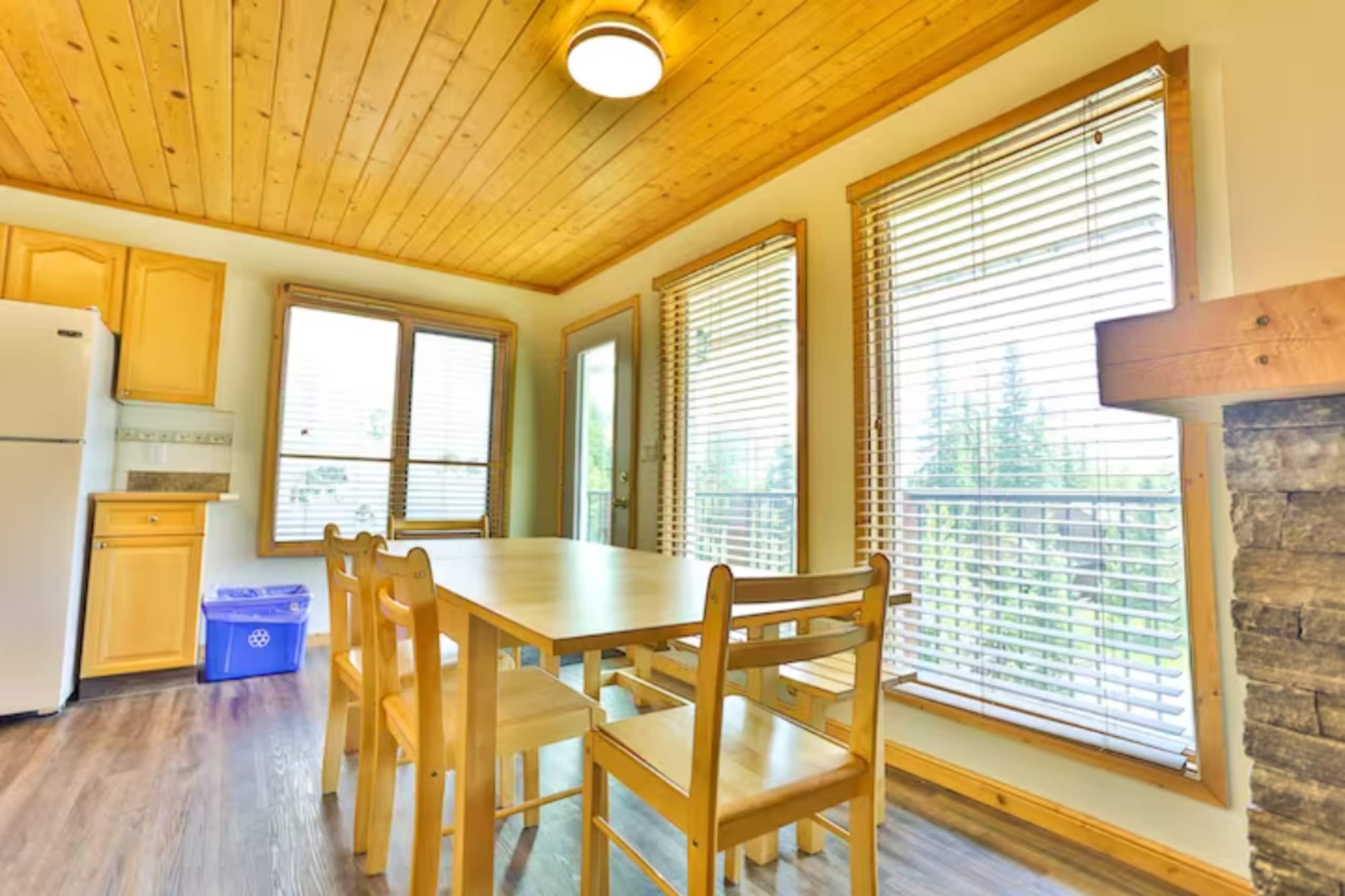 Pine Lodge | Updated | Top Floor | Hot Tub Access - Photo 15