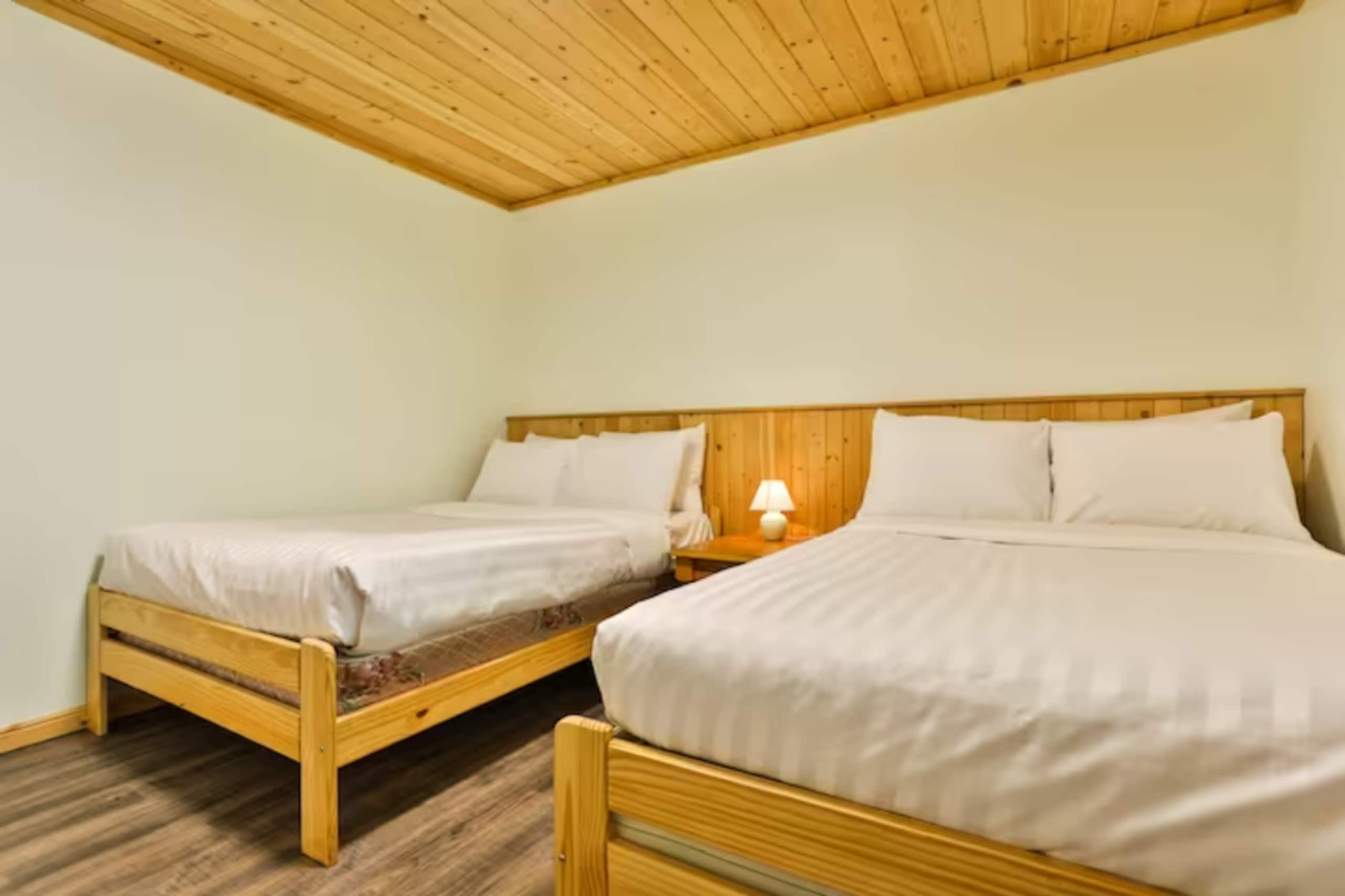 Pine Lodge | Updated | Top Floor | Hot Tub Access - Photo 26