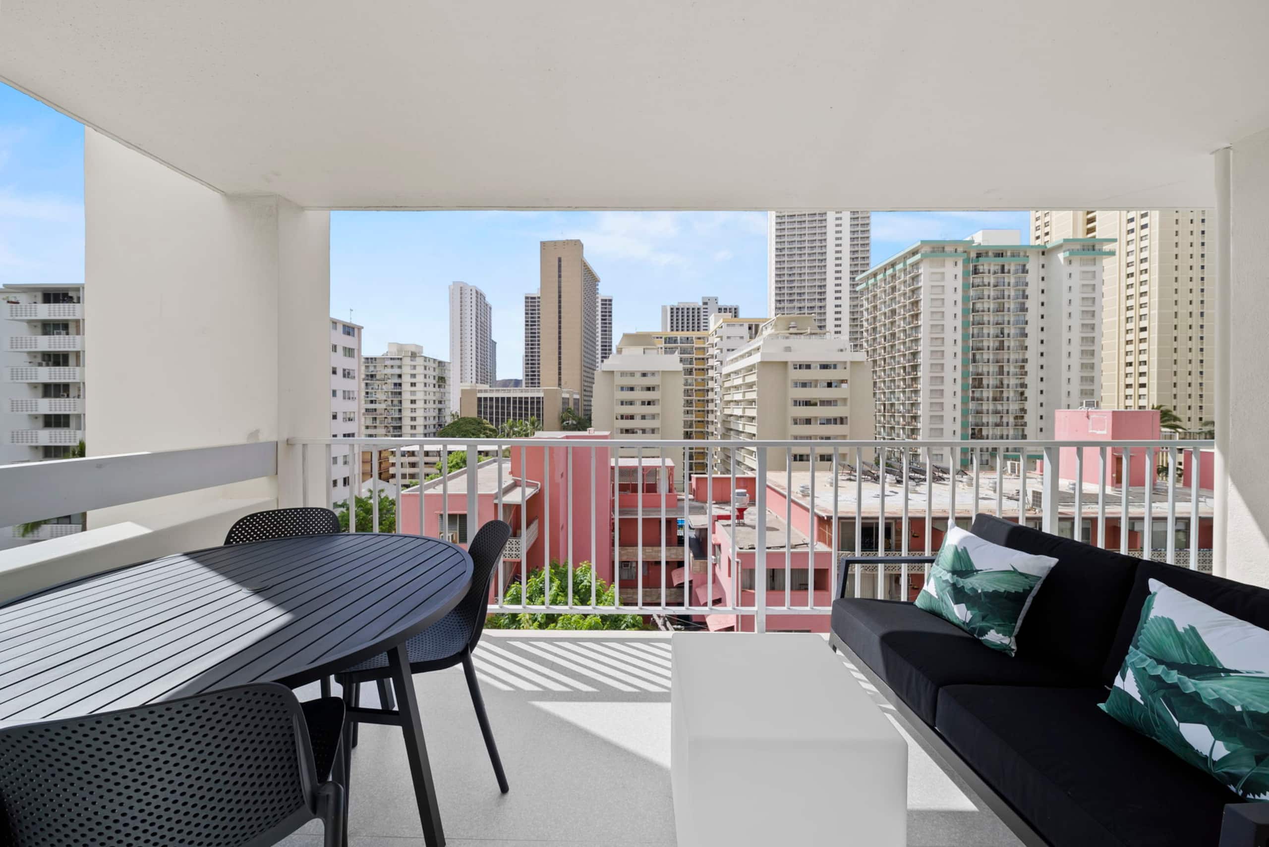 Hotel in Honolulu · ★4.9 · 1 bedroom · 1 bed · 1 private bath - Image 10