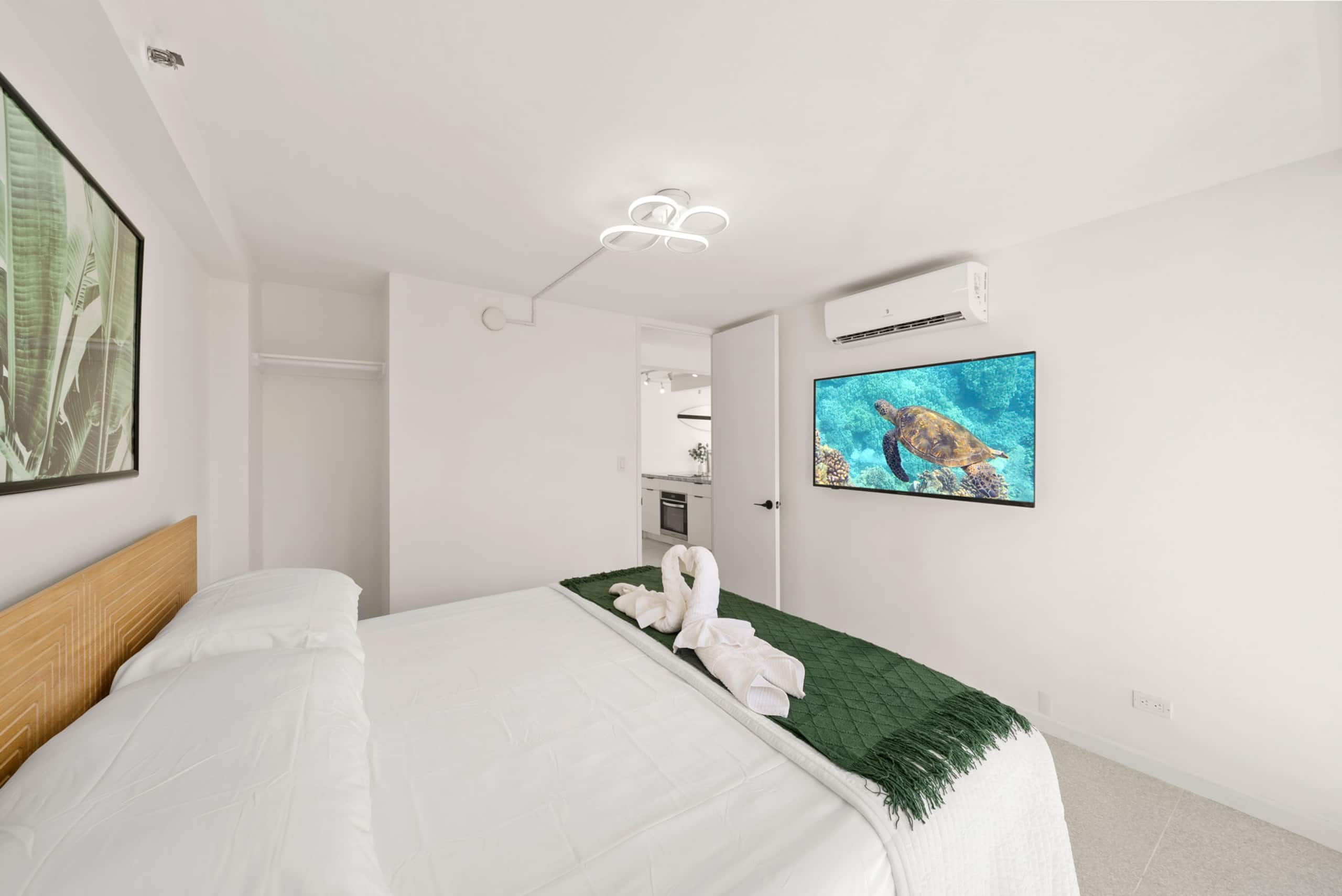 Hotel in Honolulu · ★4.9 · 1 bedroom · 1 bed · 1 private bath - Image 13