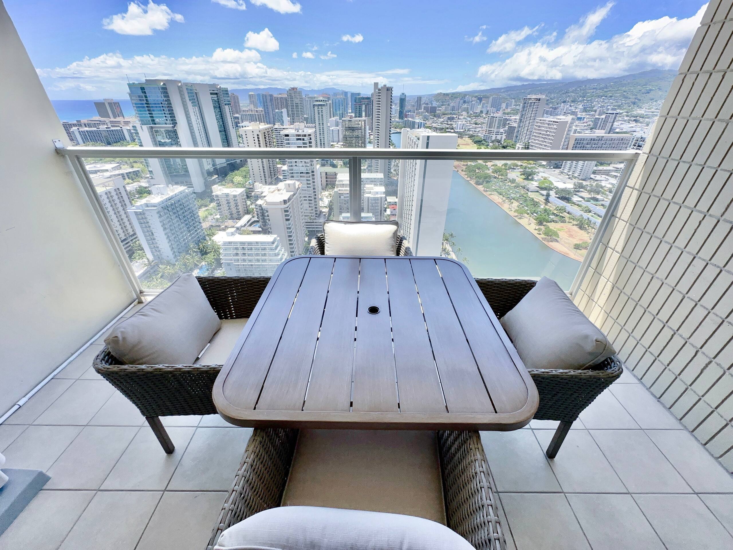 41FL-Upscale High-FL Studio w/Ocean & City Views - Photo 38