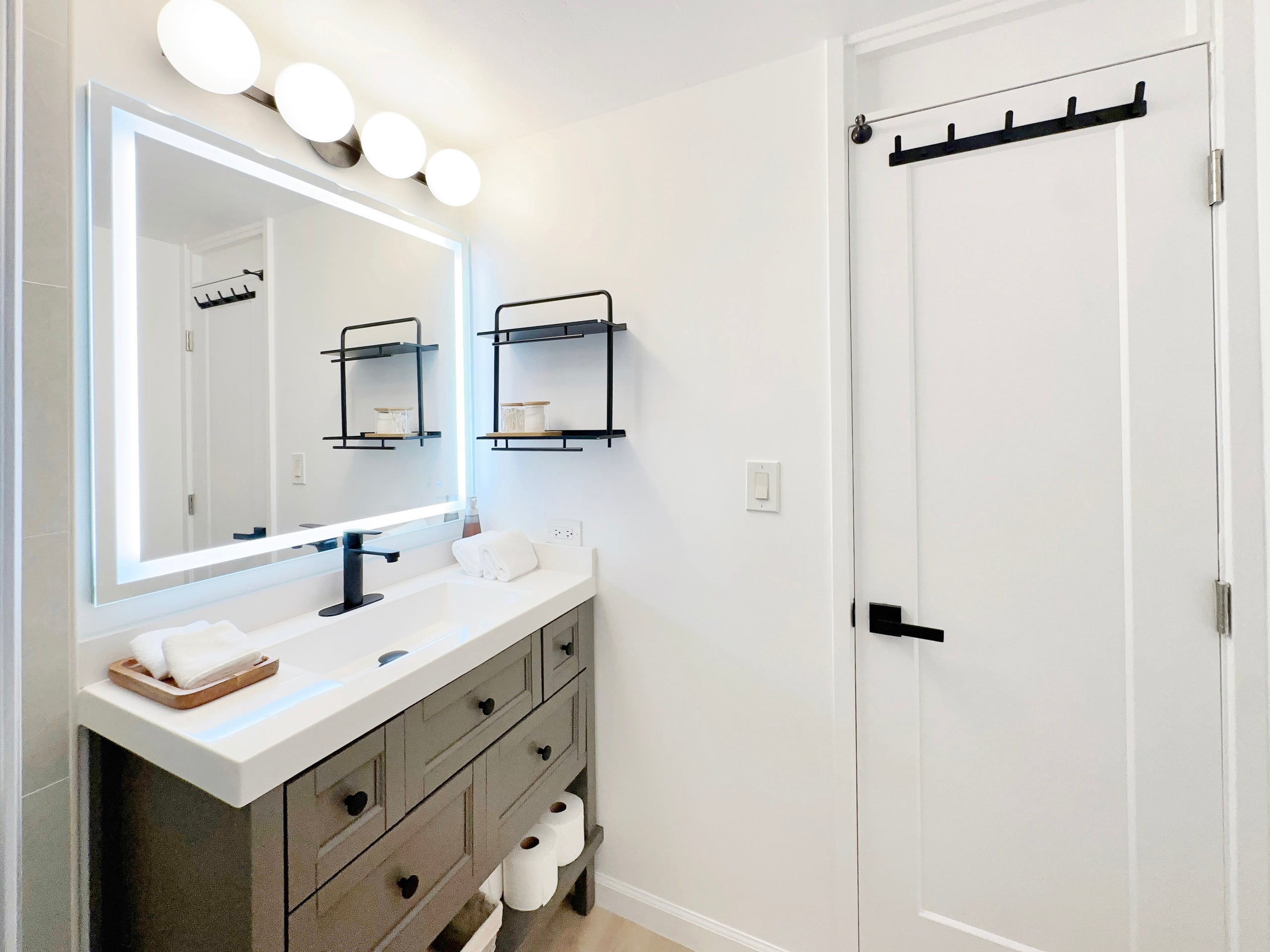 40F-High-FL Ocean View-1 Bedroom-Waikiki Beach! - Image 49
