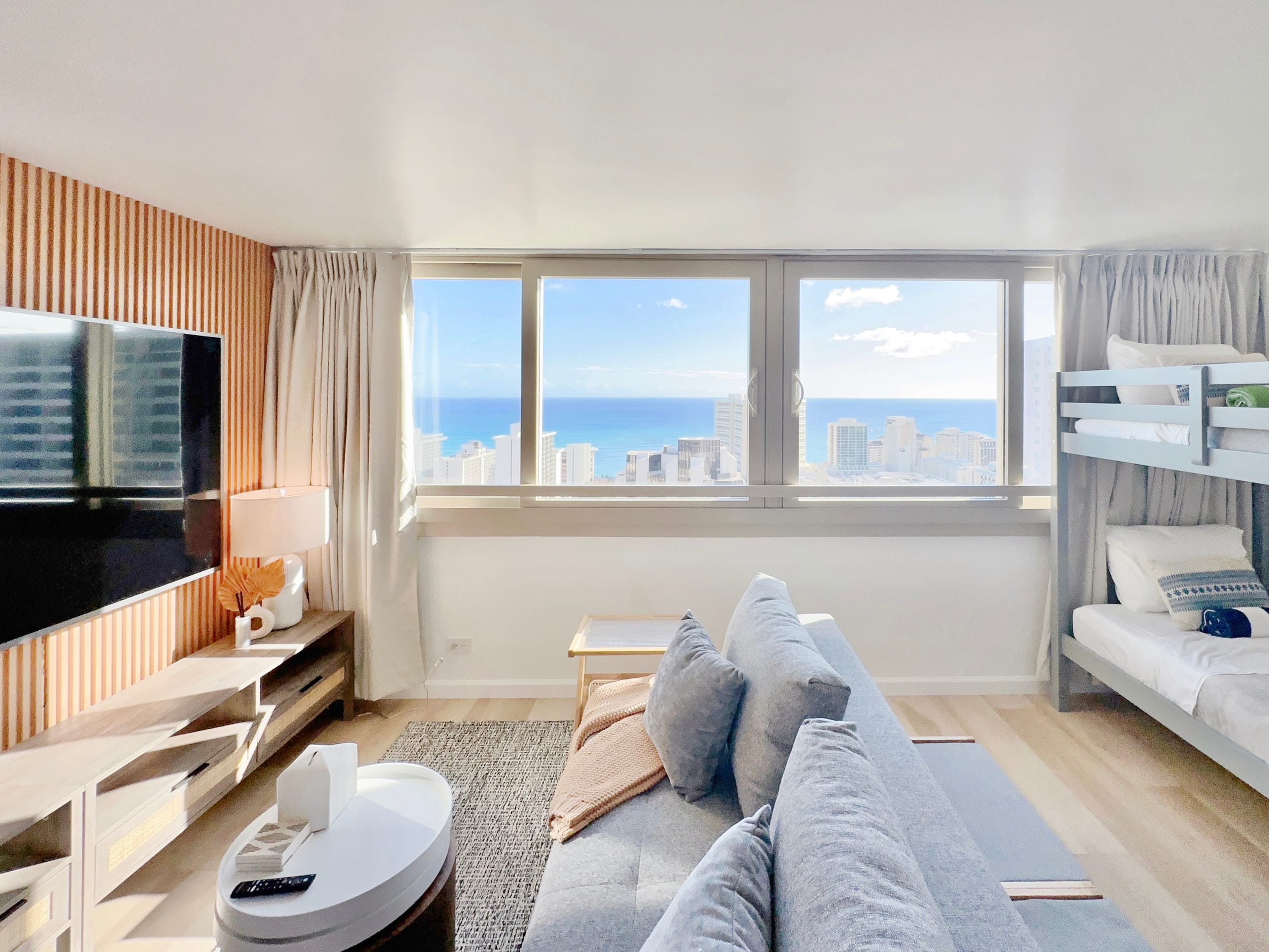 40F-High-FL Ocean View-1 Bedroom-Waikiki Beach! - Image 7