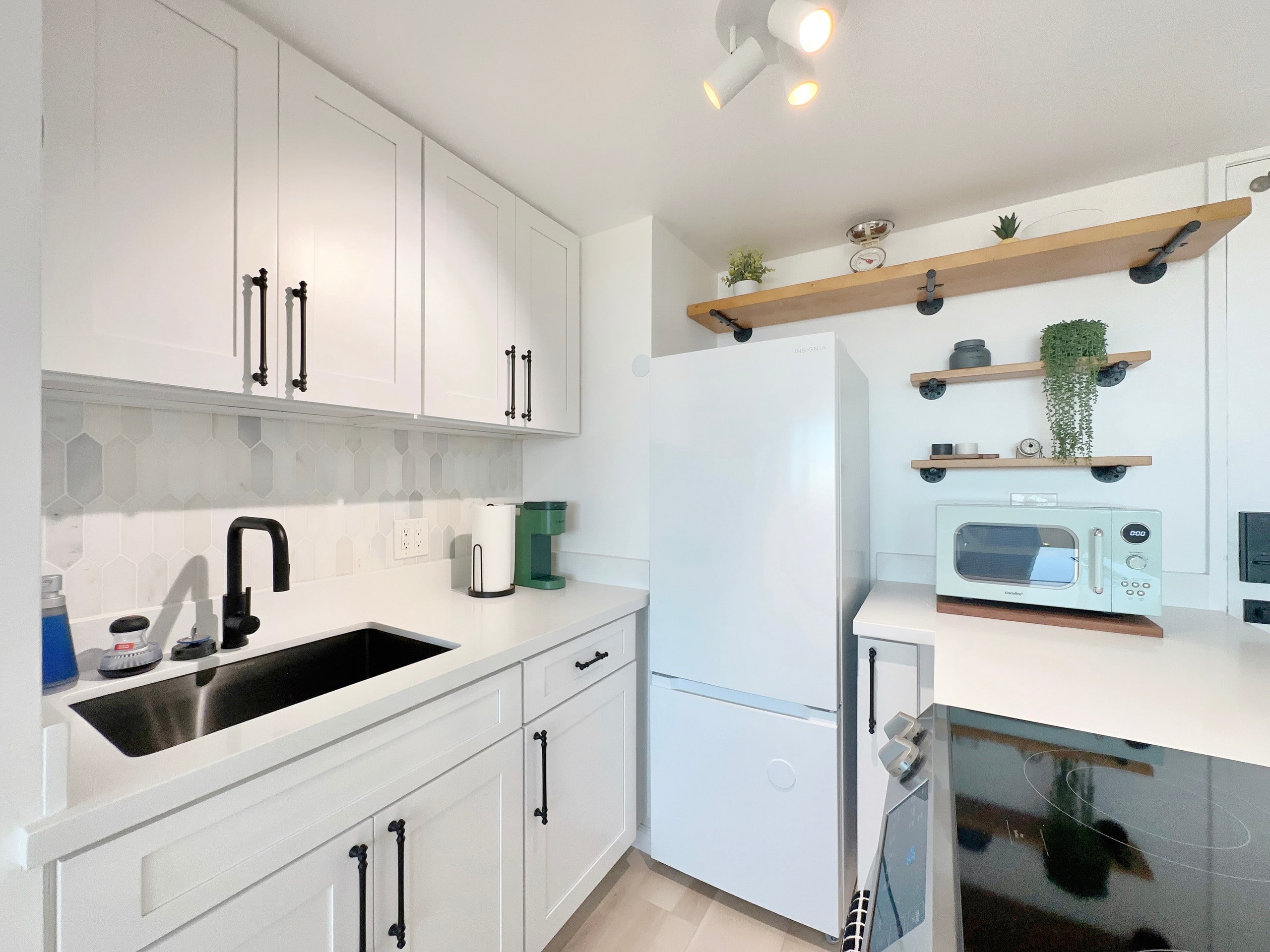 40F-High-FL Ocean View-1 Bedroom-Waikiki Beach! - Image 25