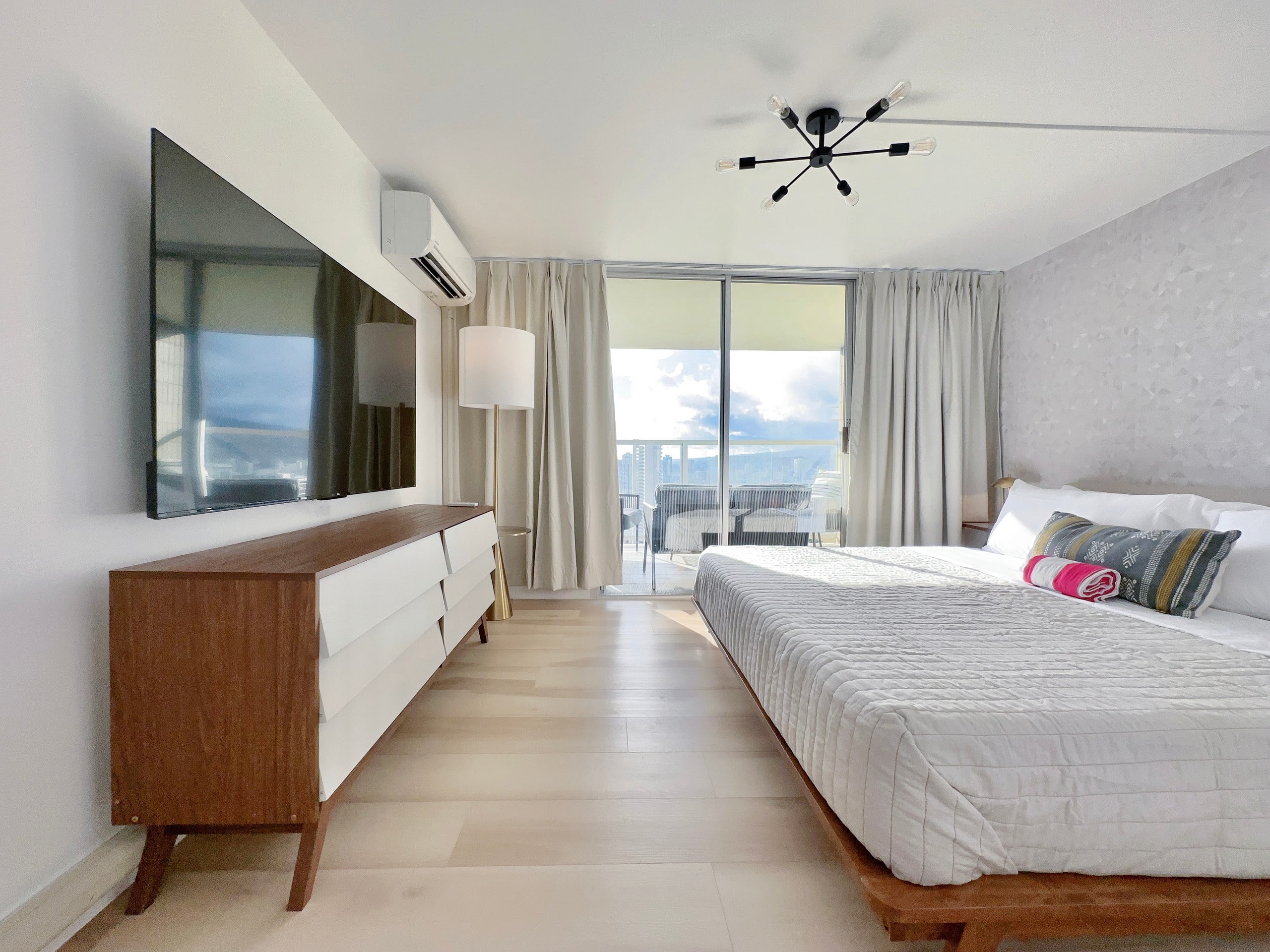 40F-High-FL Ocean View-1 Bedroom-Waikiki Beach! - Image 44