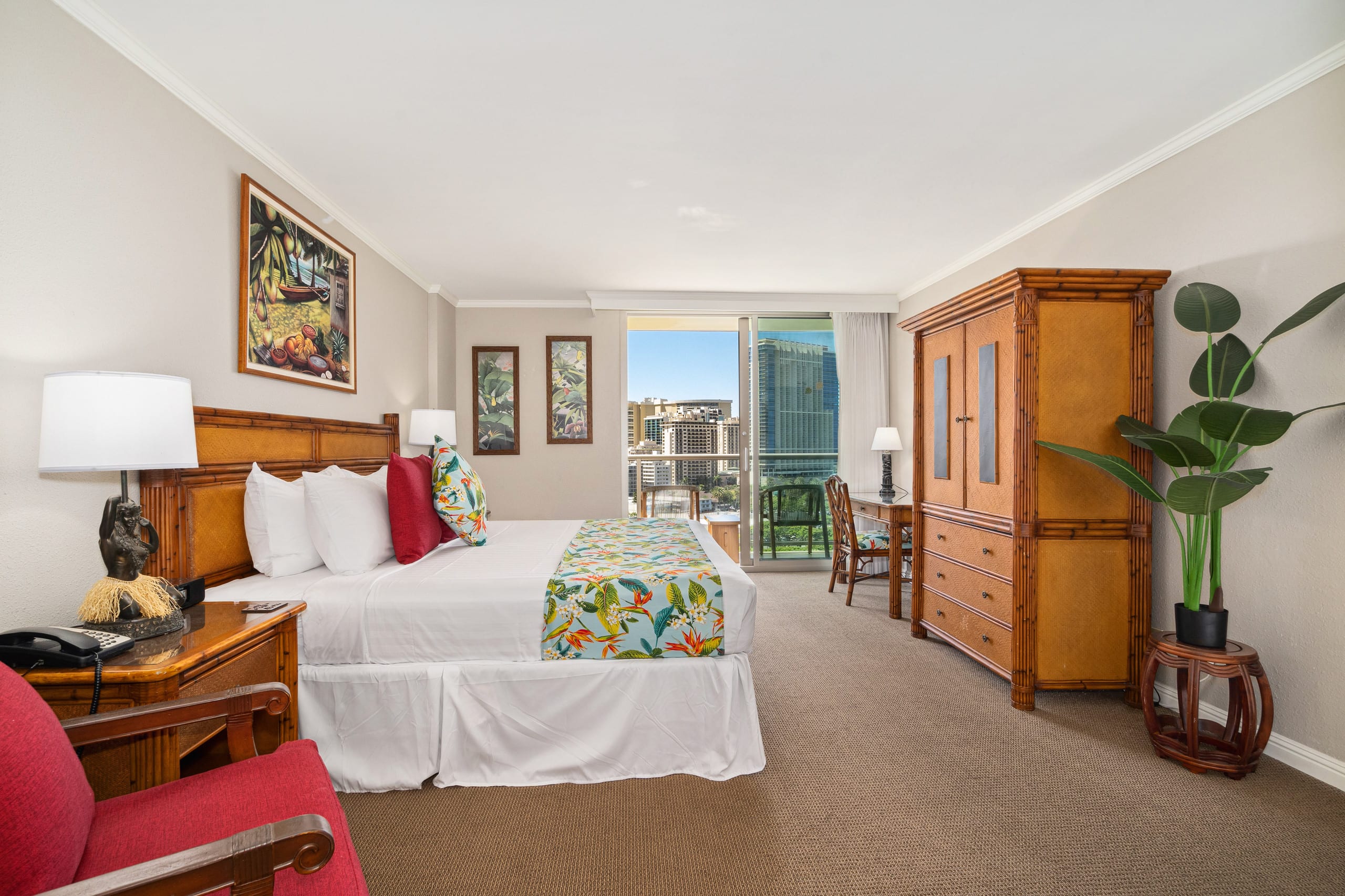 Luana 1007 King Bed Condo Sleeps 4 Fabulous Views! - Image 23