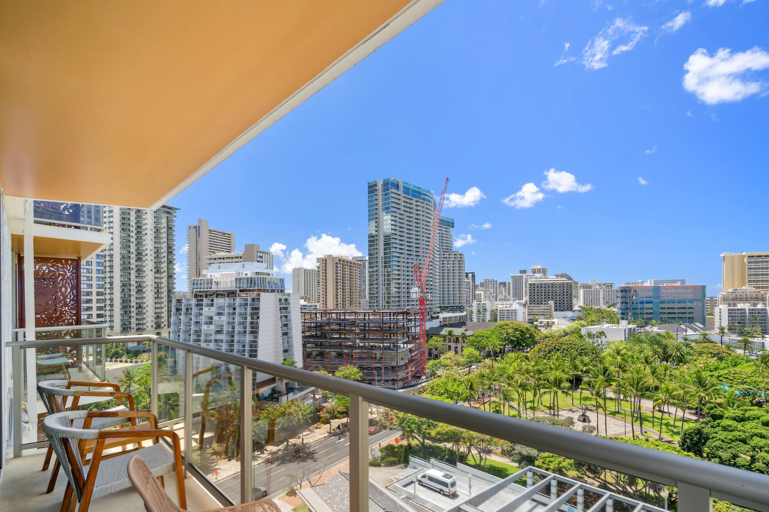 Luana 1007 King Bed Condo Sleeps 4 Fabulous Views! - Image 30