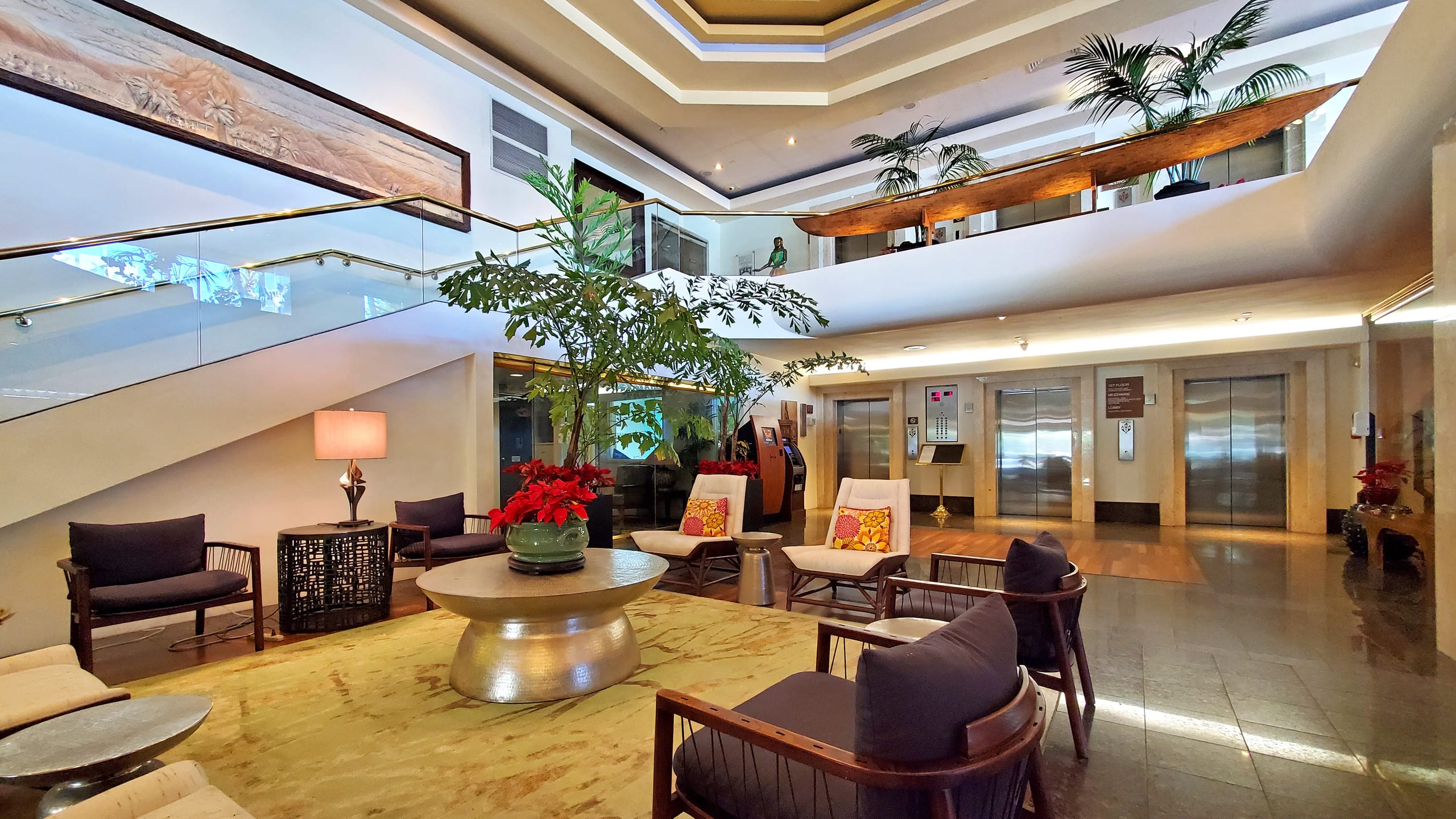 Luana 1007 King Bed Condo Sleeps 4 Fabulous Views! - Image 10