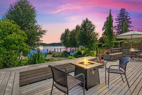 Poulsbo Shore Retreat w/ Kayaks, SUPs, & Bikes!