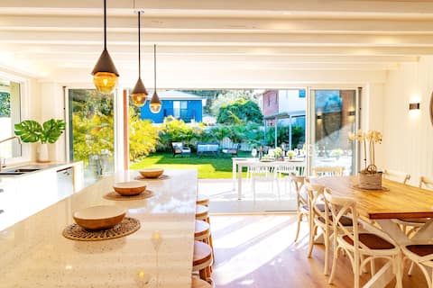 HolidayRento Capri Beach House Retreat Shoal Bay