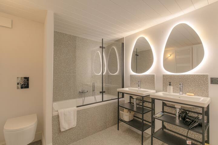 Superb duplex loft, 7 people, Croix-Paquet gallery image 4