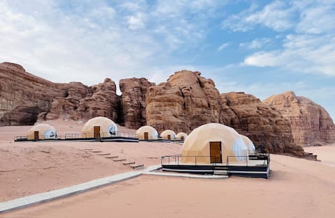 Luxurious Martian Tent Glamping in Wadi Rum Desert