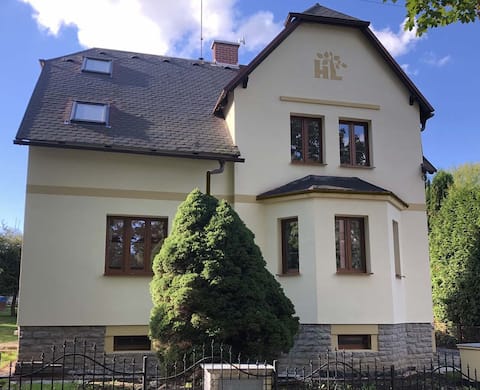 Popular Airbnb listing: House Lipa in Ústecký