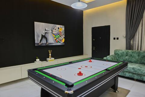 George Residence – 4BR in Ikoyi | Great for Groups