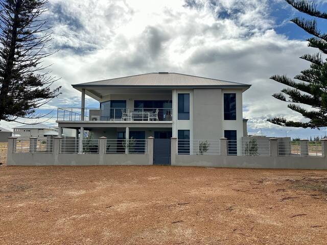 Island Views gallery image 5