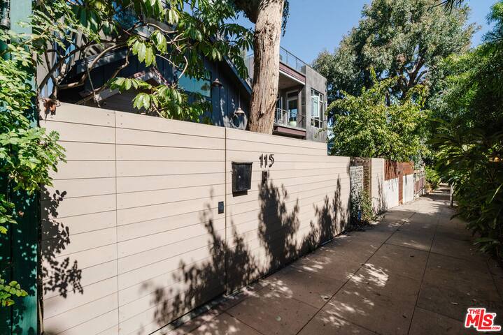 Venice Beach Luxury Masterpiece gallery image 4