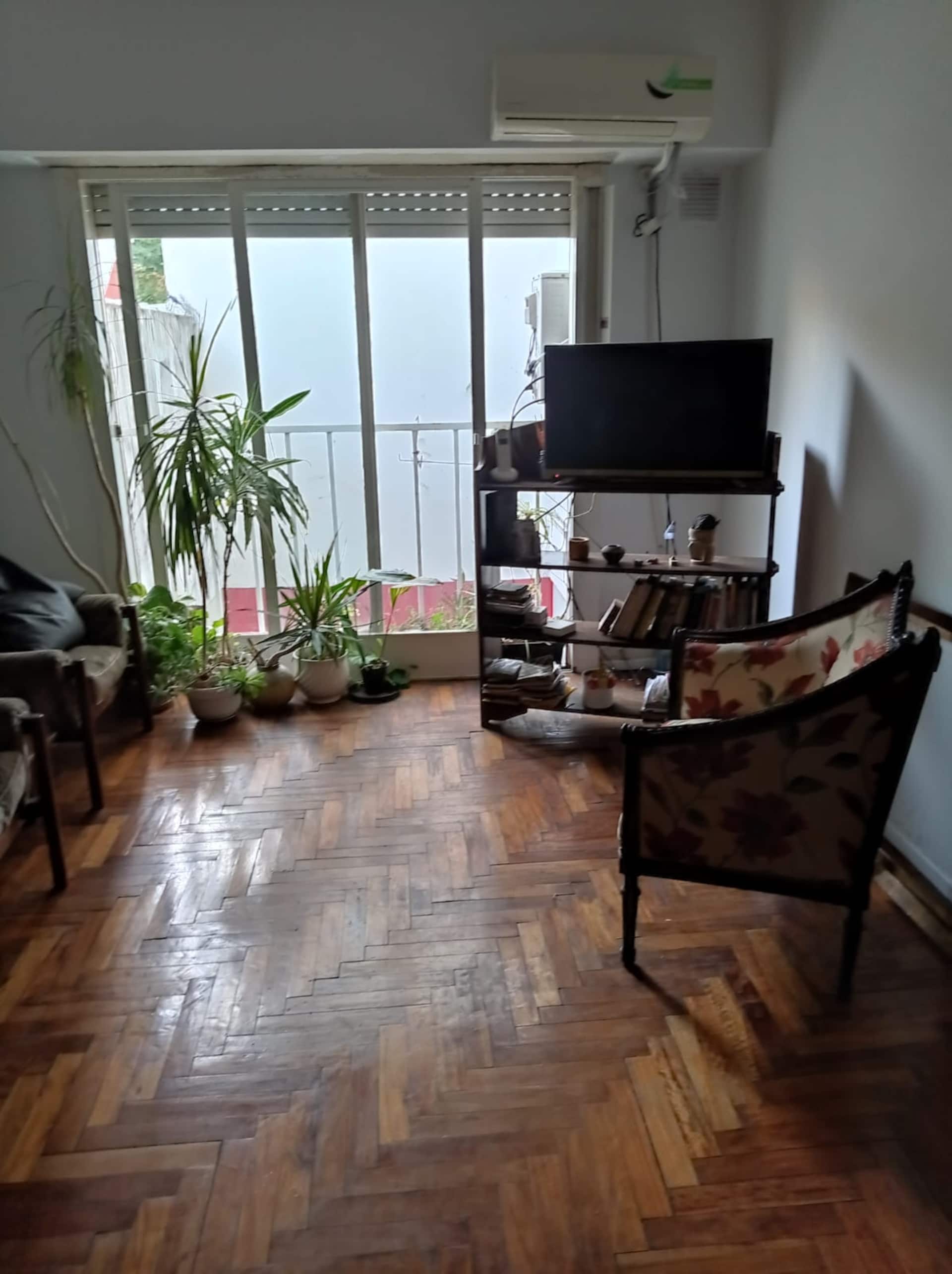 34 sq. meter apartment, one environment