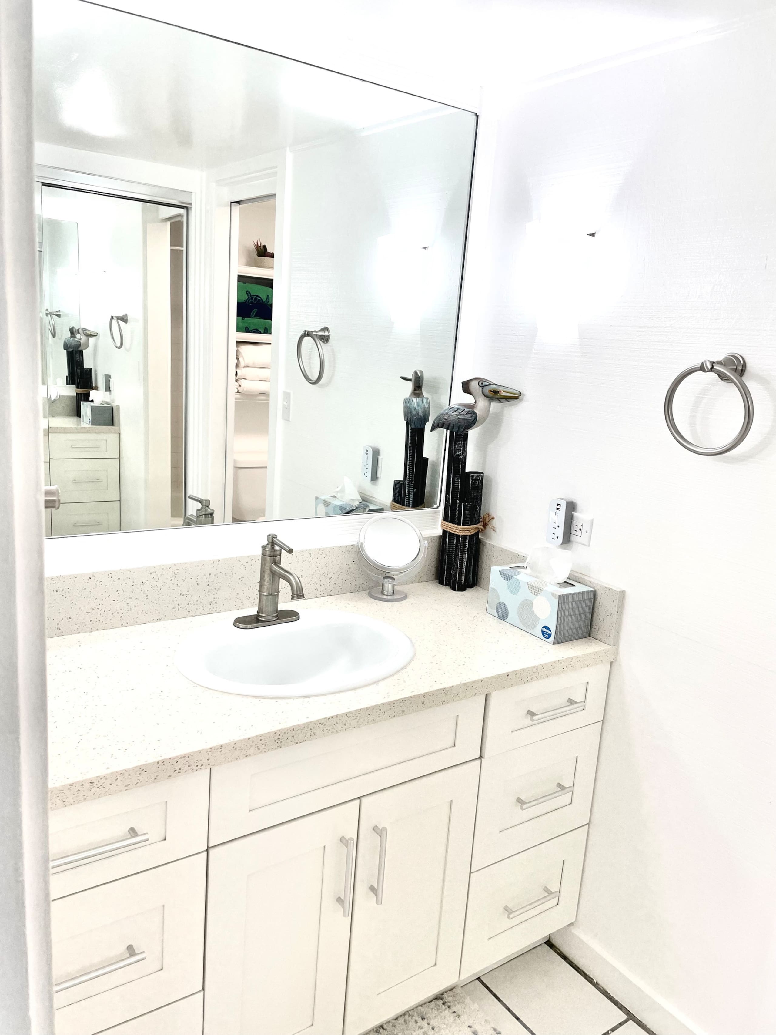 Condo in Hauula · ★4.65 · Studio · 2 beds · 1 private bath - Image 9