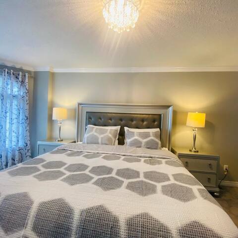 Beautiful and modern home gallery image 3