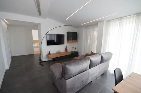 Anuncio de Airbnb popular: Suites Port Cambrils - Penthouse en Cambrils