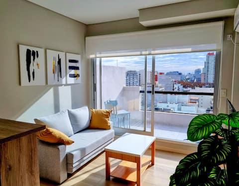 Popular Airbnb listing: Rooftop Sunlight Movistar Arena in Villa Crespo