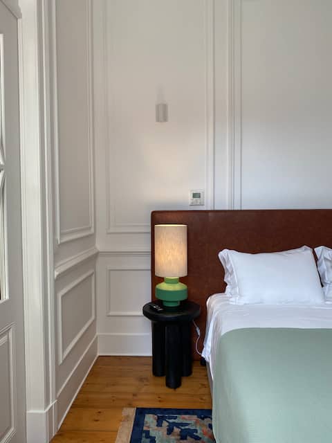 Popular Airbnb listing: Classic Suite Lisbon - Lisbon Center in Avenidas Novas