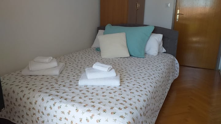 Dhomë gjumi 1