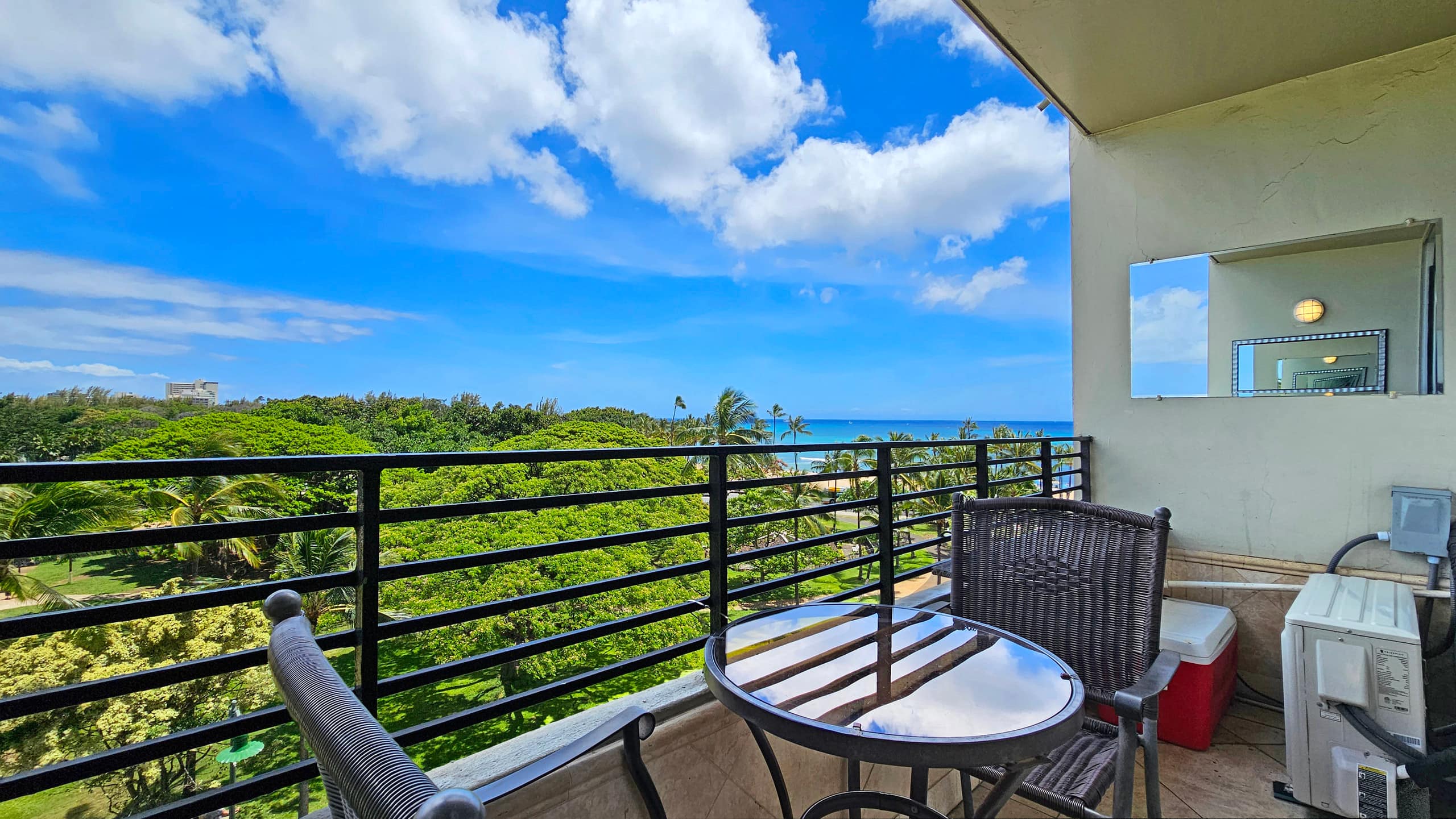 Waikiki Grand Hotel® 608 Queen Balcony Apartment - Image 10