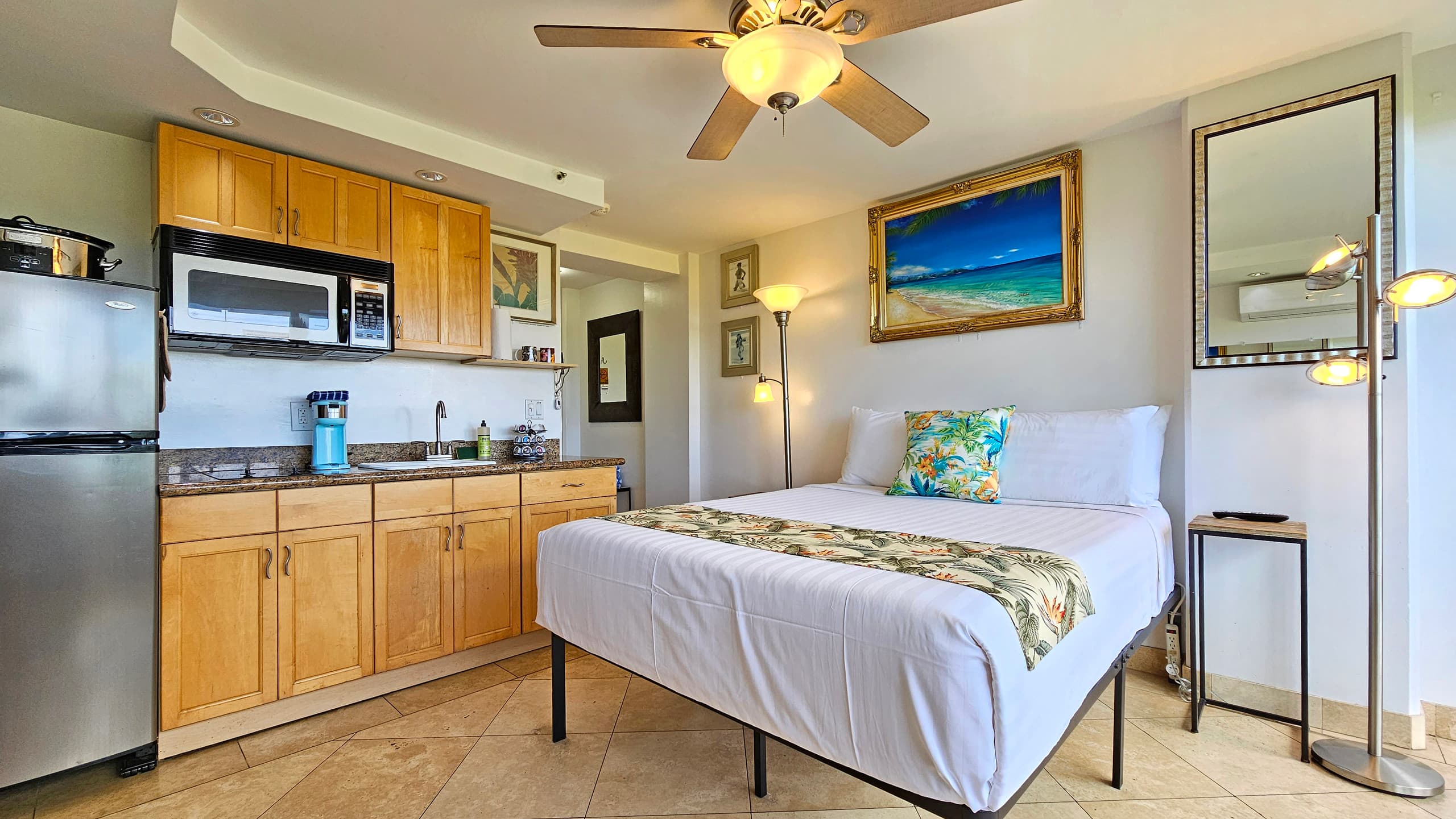 Waikiki Grand Hotel® 608 Queen Balcony Apartment - Image 31