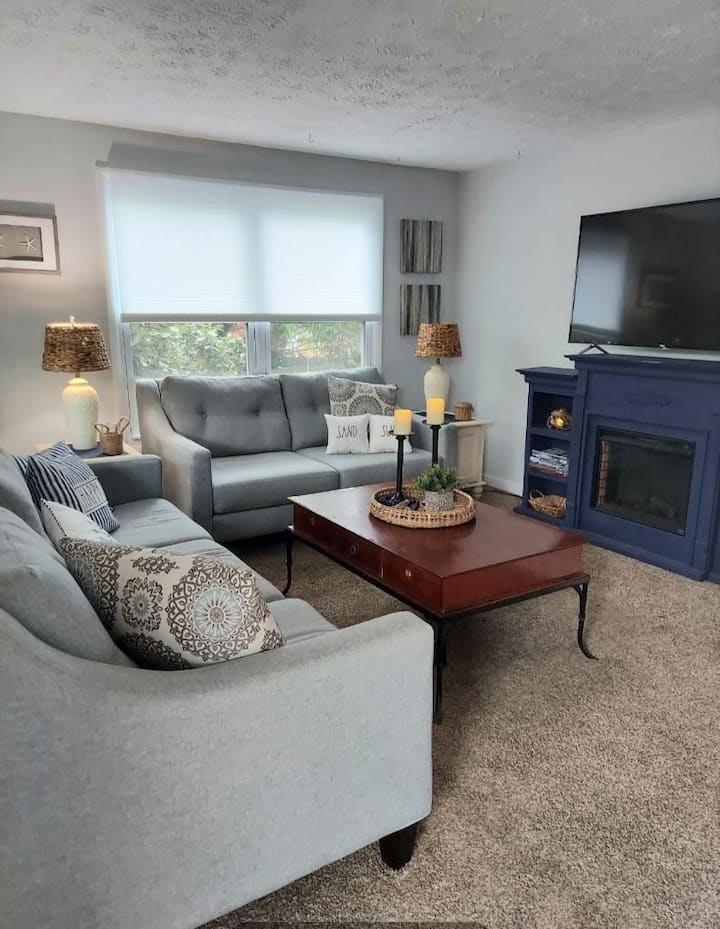 dnevni boravak/kamin/svijetlo/udobno/TV