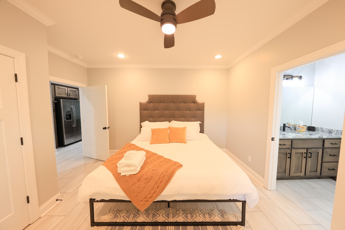 BR ya Msingi (Kitanda aina ya King)

"Kulala ni tafakuri bora zaidi"