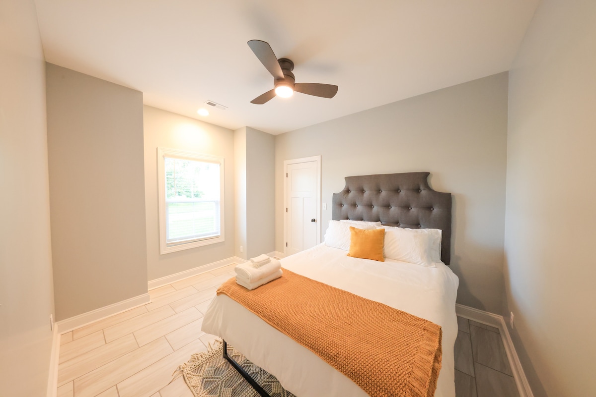 BR ya 2 (Kitanda aina ya Queen)