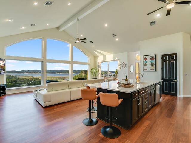 Paradise on Lake Travis – Lake is Full! gallery image 5