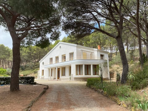 Family home 300 m from the sea