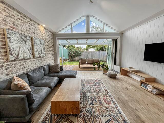 Designer Home in Quiet Street