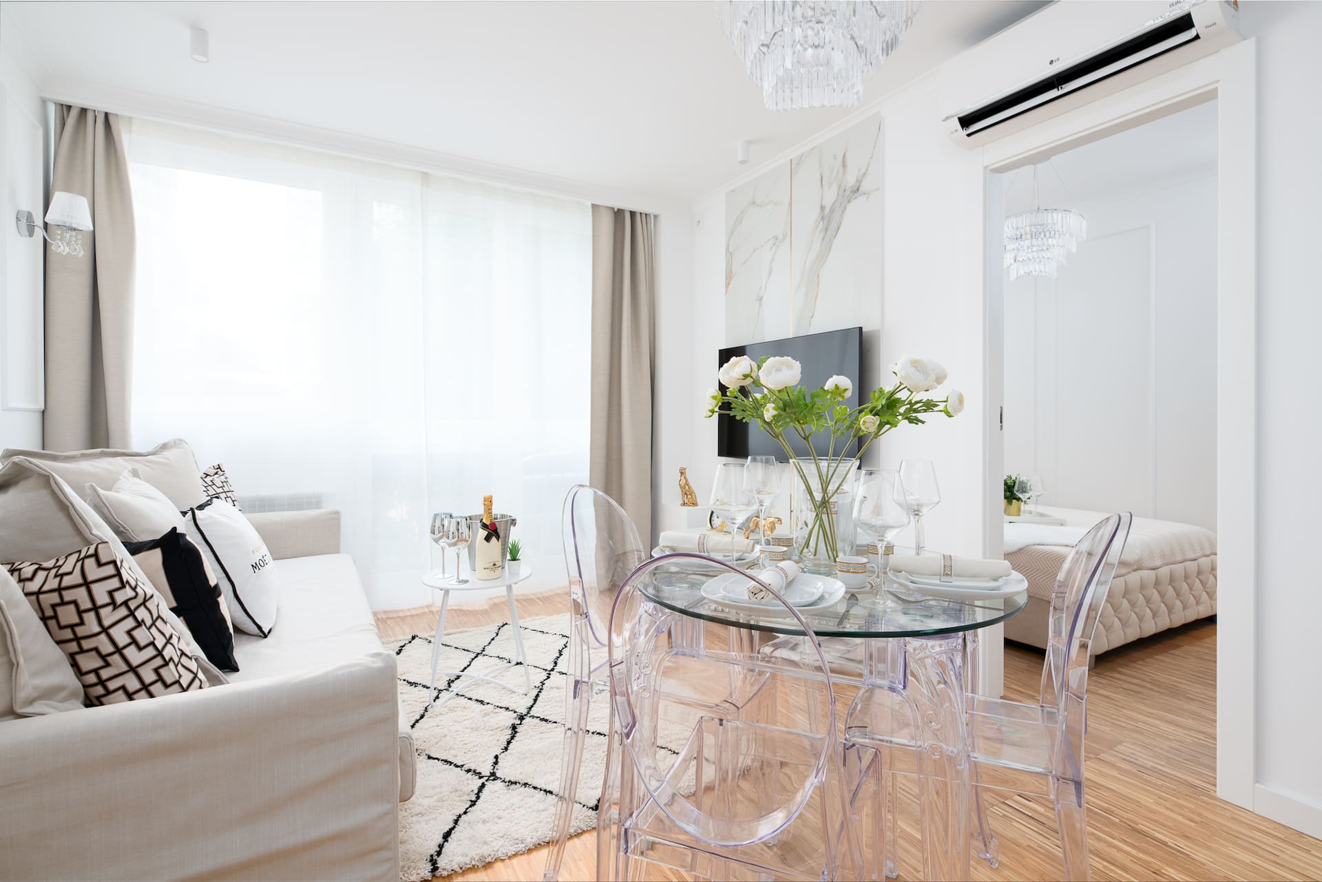 Cooee Apartments - Glam & Modern