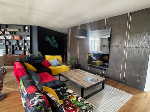 Annonce Airbnb populaire: AGLAE - stylish apartment, unique in the city à Épinal