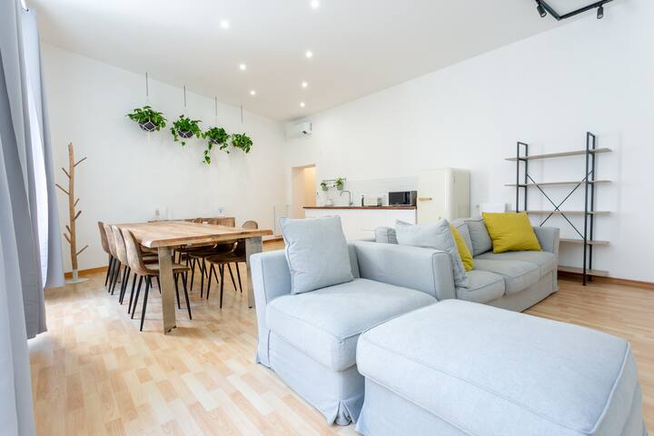 APT Rome 5 BDRMs gallery image 3