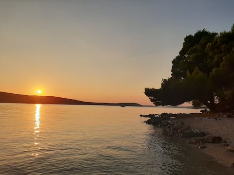 Successful Airbnb property: Kokolo app for 4 in Barbat
