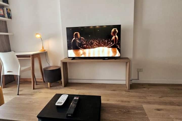 Квартира-студия в Coghlan с балконом и парковкой