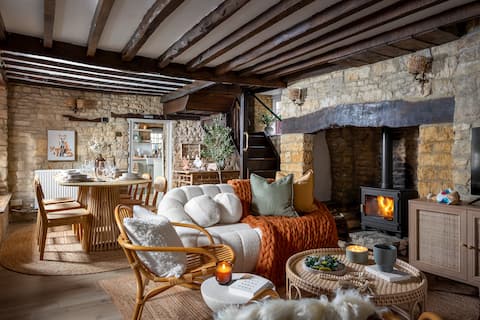 Bourton on the Water Scandi Chic Authentic Cottage