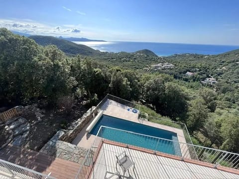 Modern villa with superb sea view