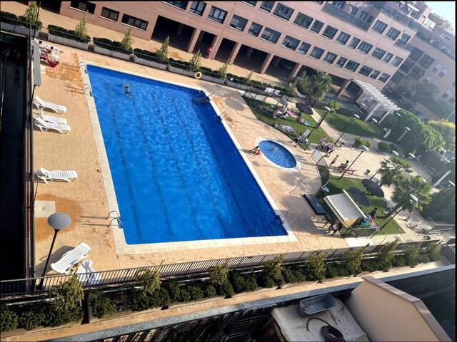 Espectacular ático con piscina gallery image 4