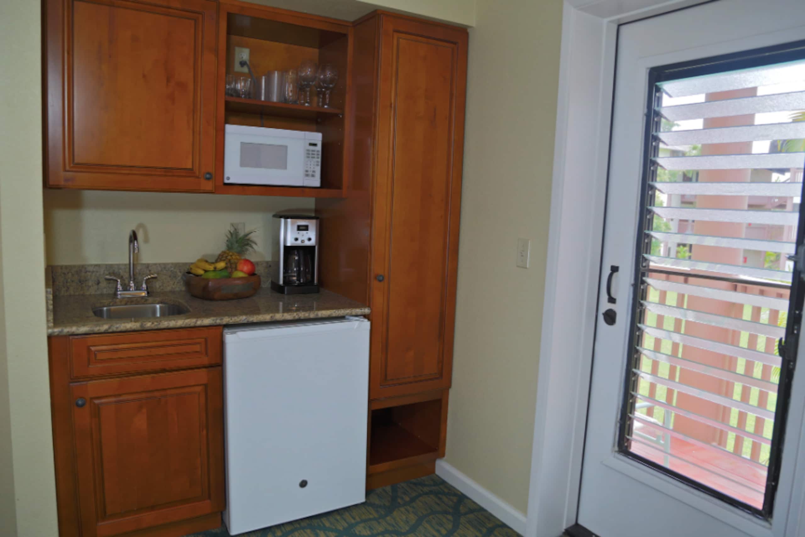 Condo in Princeville · ★5.0 · Studio · 1 bed · 1 bath - Image 3