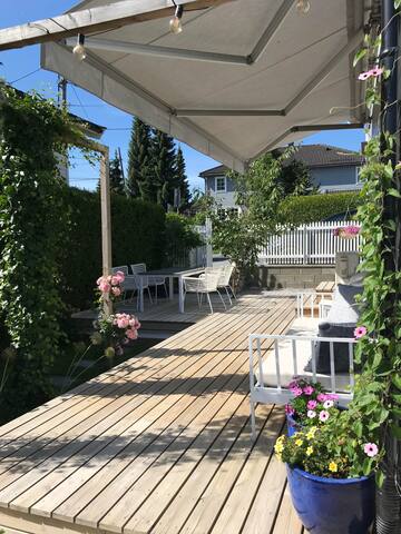 Cozy house with own garden gallery image 3