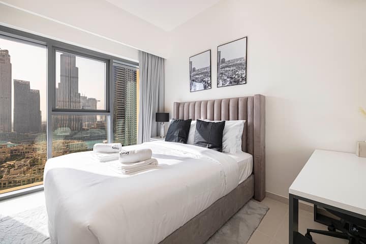 Schlafzimmer 2 mit Blick auf das Burj Kifhala