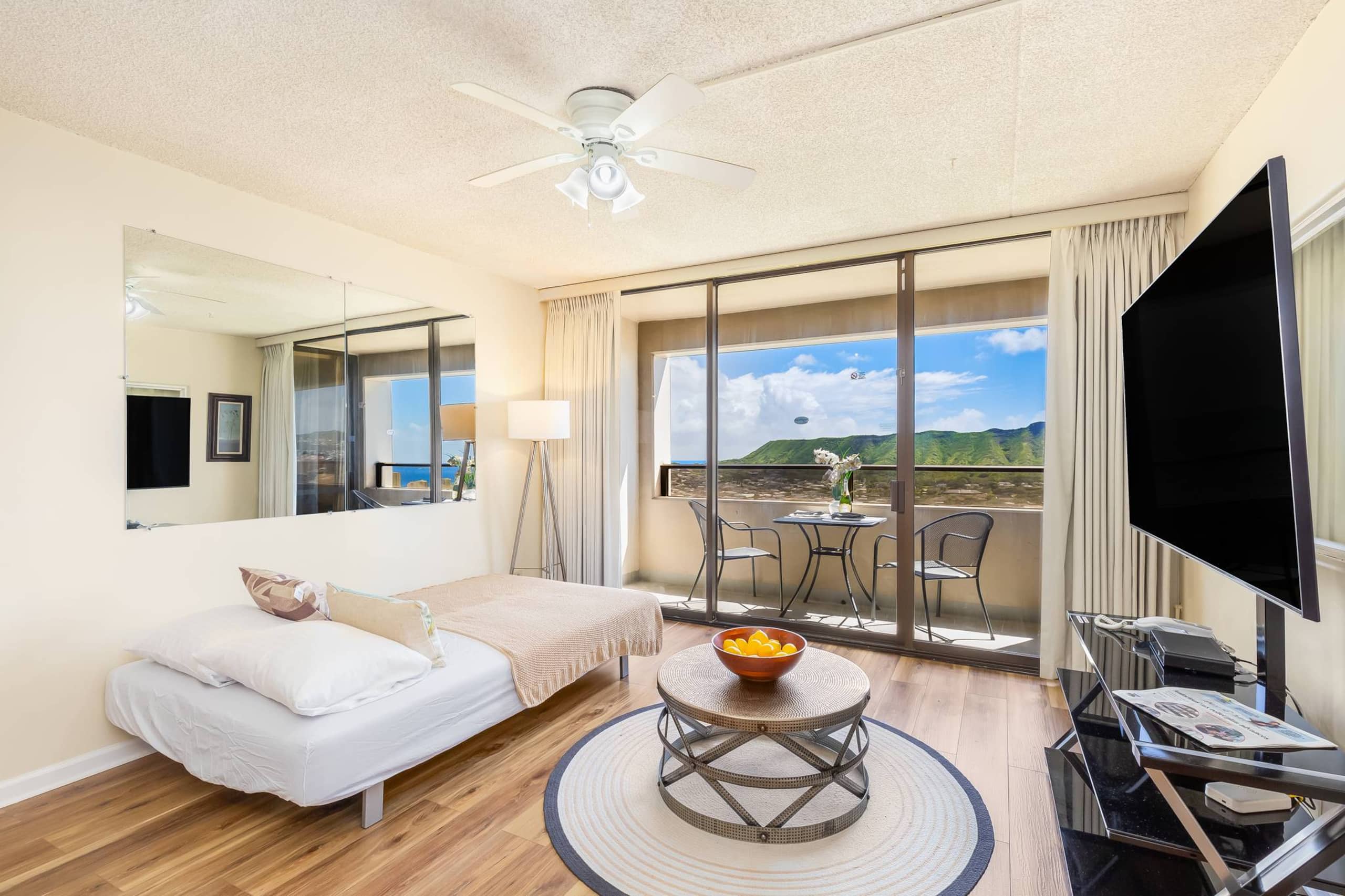 Hotel in Honolulu · ★4.59 · 2 bedrooms · 3 beds · 1 private bath - Image 17