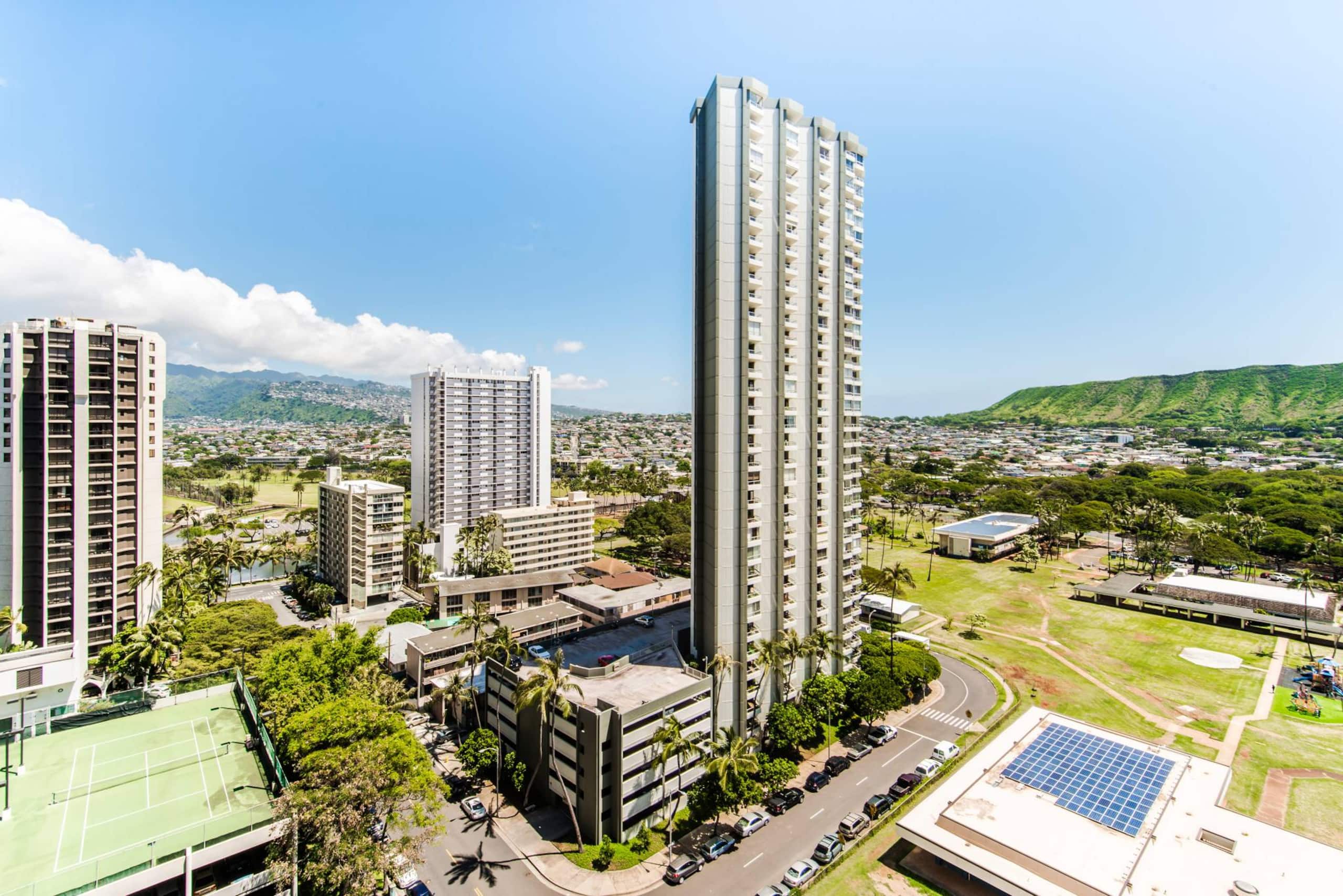 Hotel in Honolulu · ★4.59 · 2 bedrooms · 3 beds · 1 private bath - Image 26