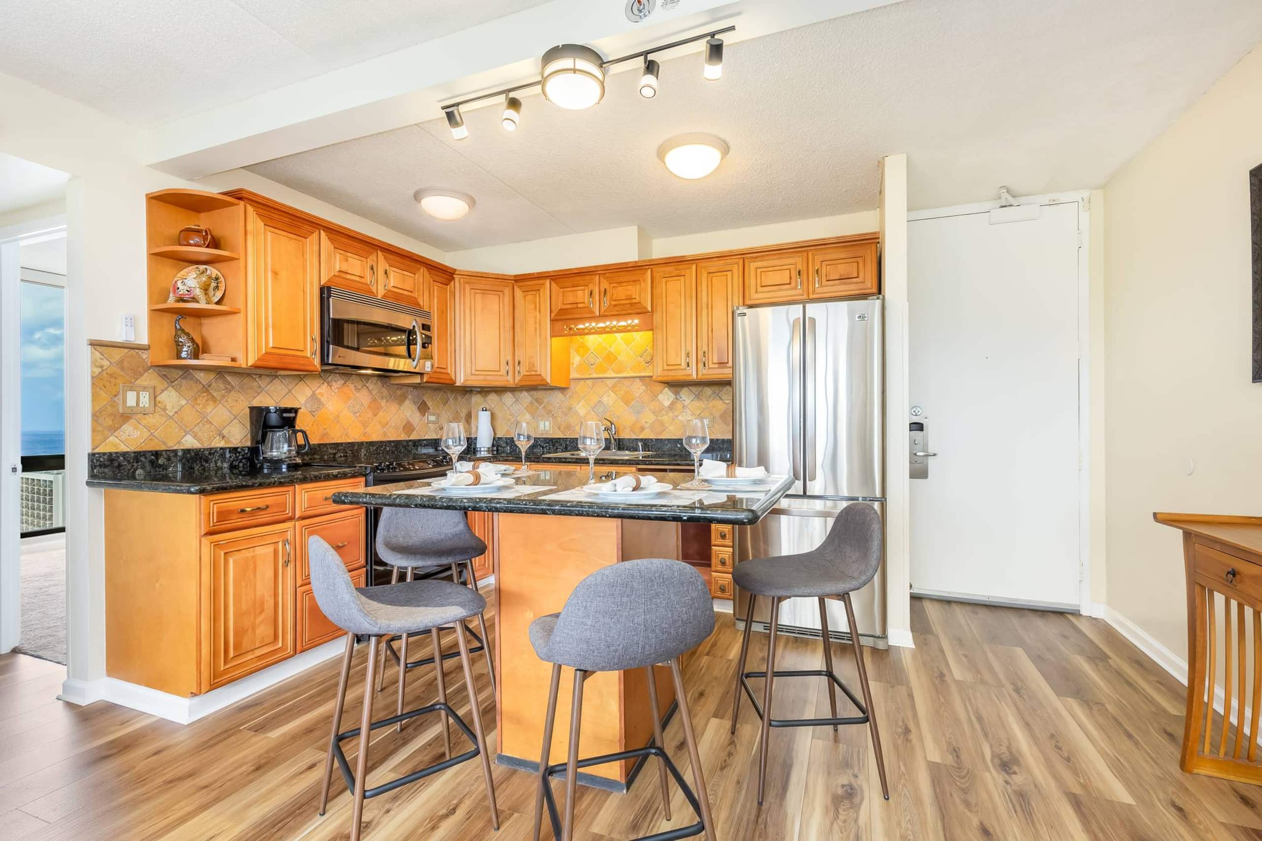 Hotel in Honolulu · ★4.59 · 2 bedrooms · 3 beds · 1 private bath - Image 4
