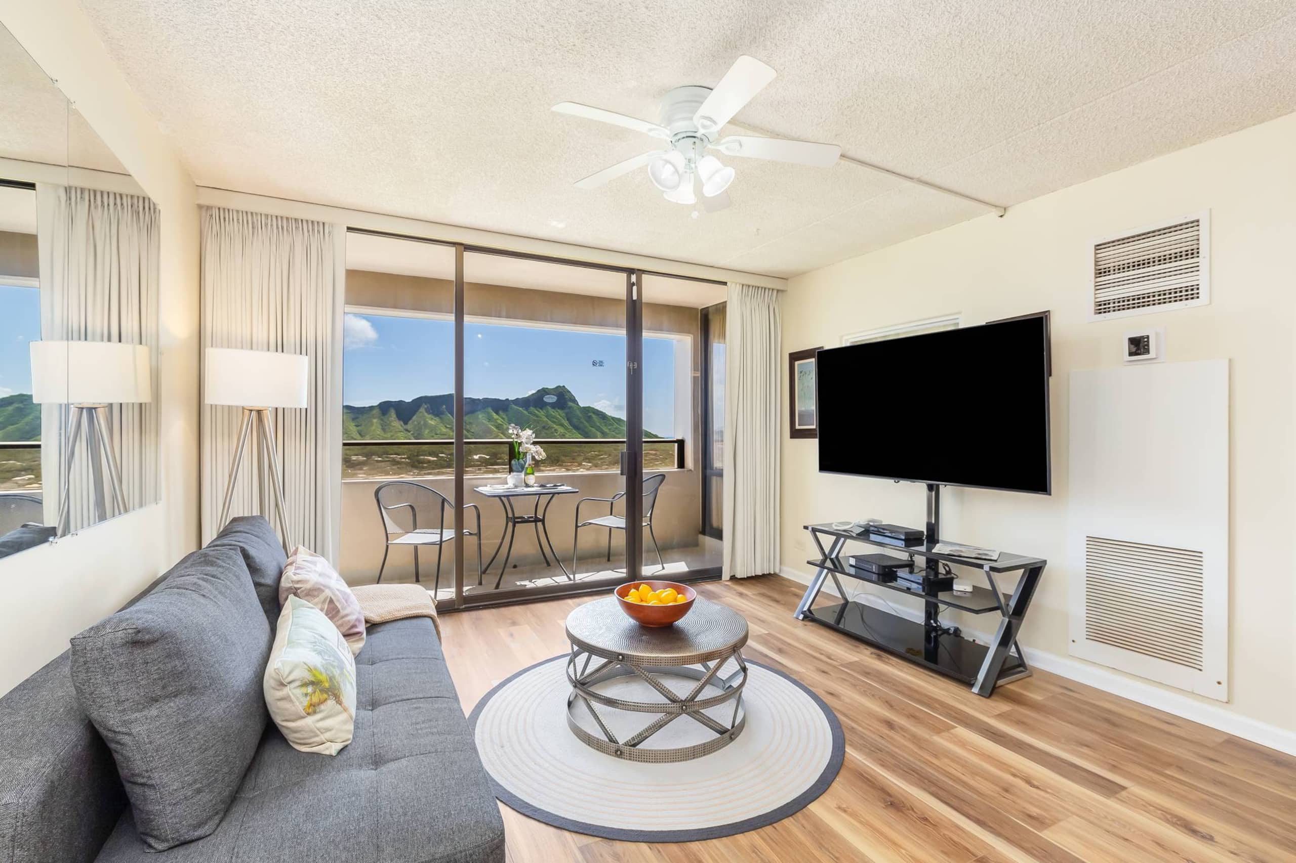 Hotel in Honolulu · ★4.59 · 2 bedrooms · 3 beds · 1 private bath - Image 6